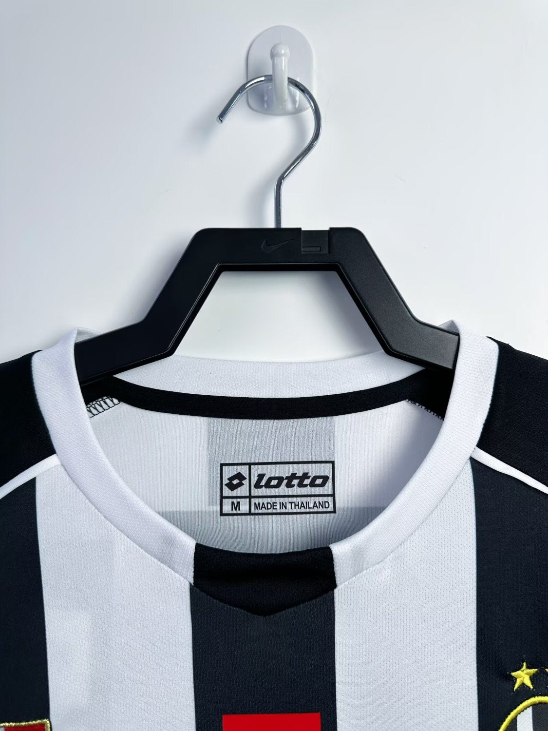 Juventus Home Long Sleeve Retro Jersey 2002/03
