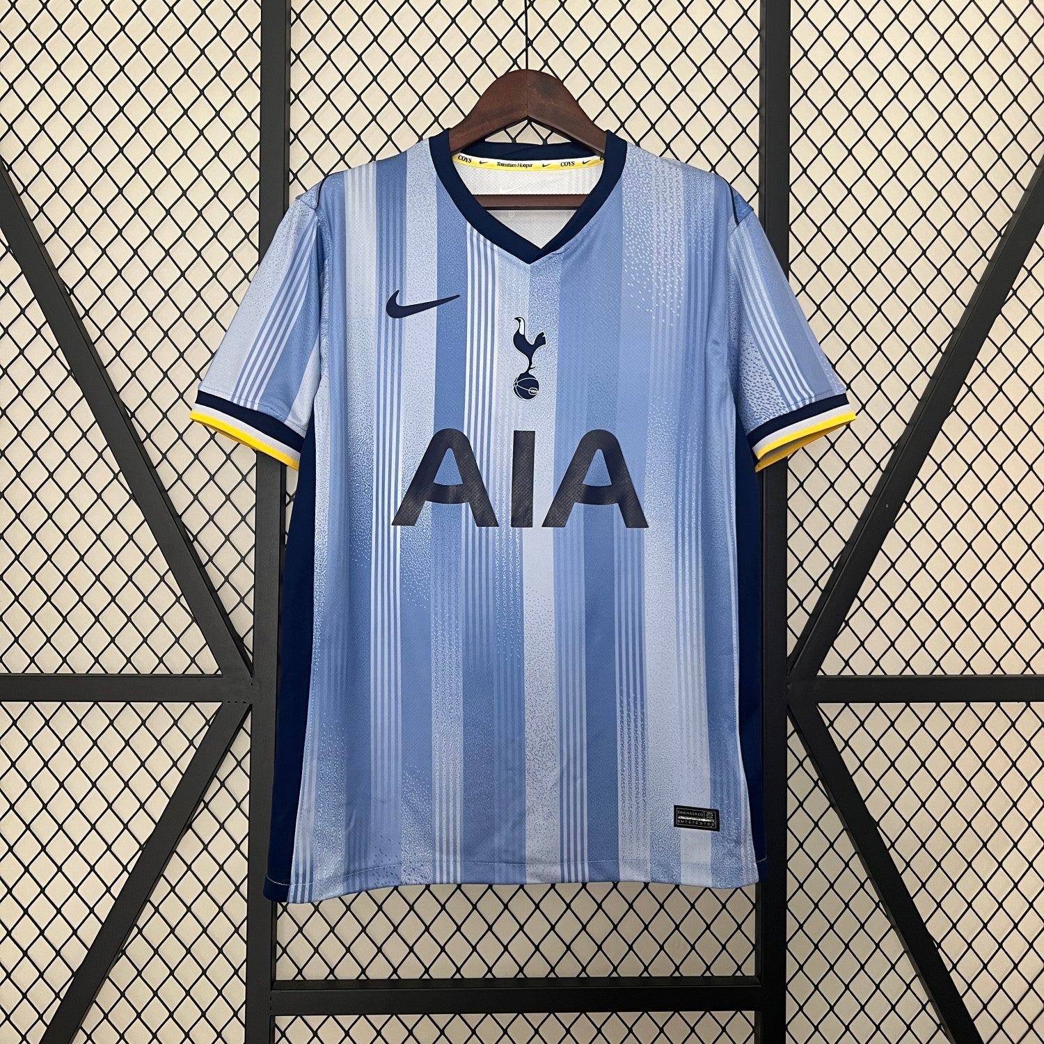 Tottenham Hotspur Winners Away Man Jersey 24/25