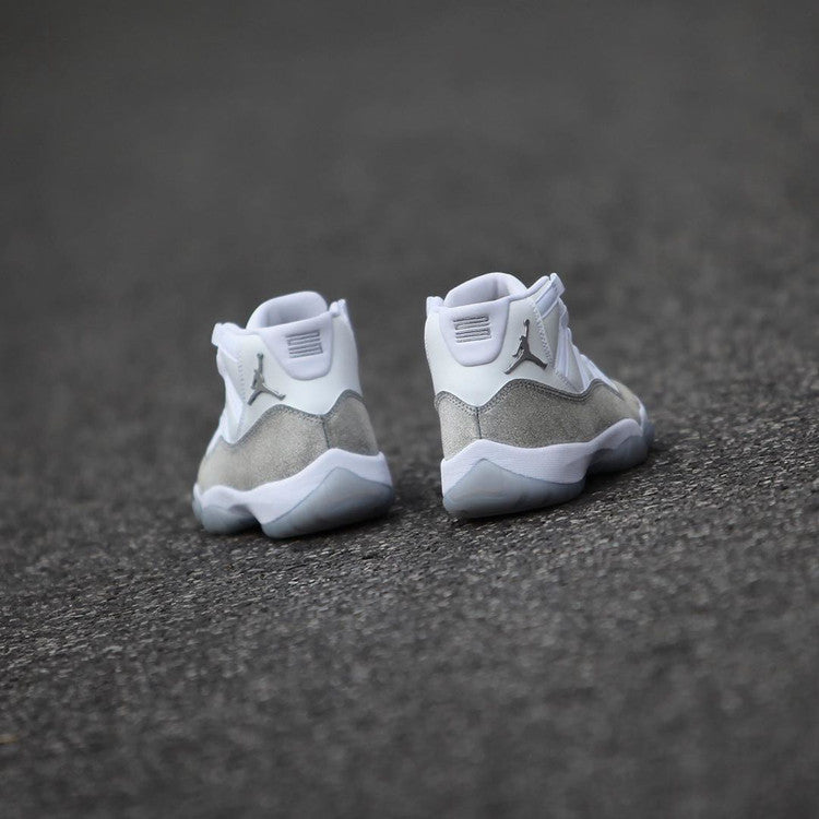 Air Jordan 11 WMNS “Metallic Silver” AR0715-100