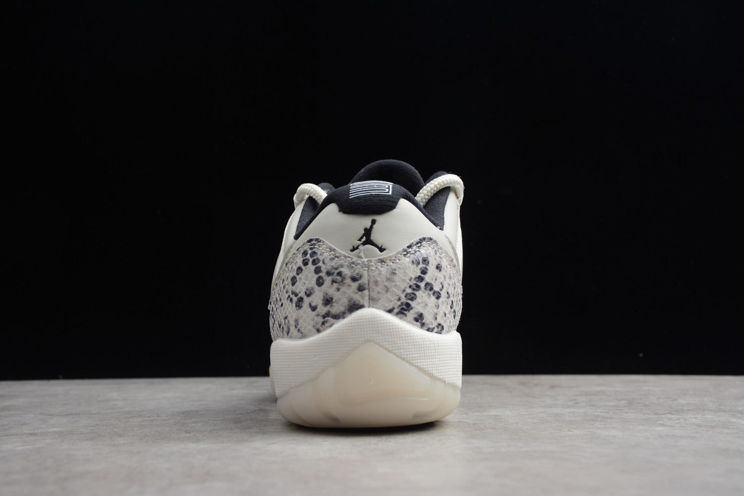 Air Jordan 11 Low Snakeskin “Light Bone” CD6846-002