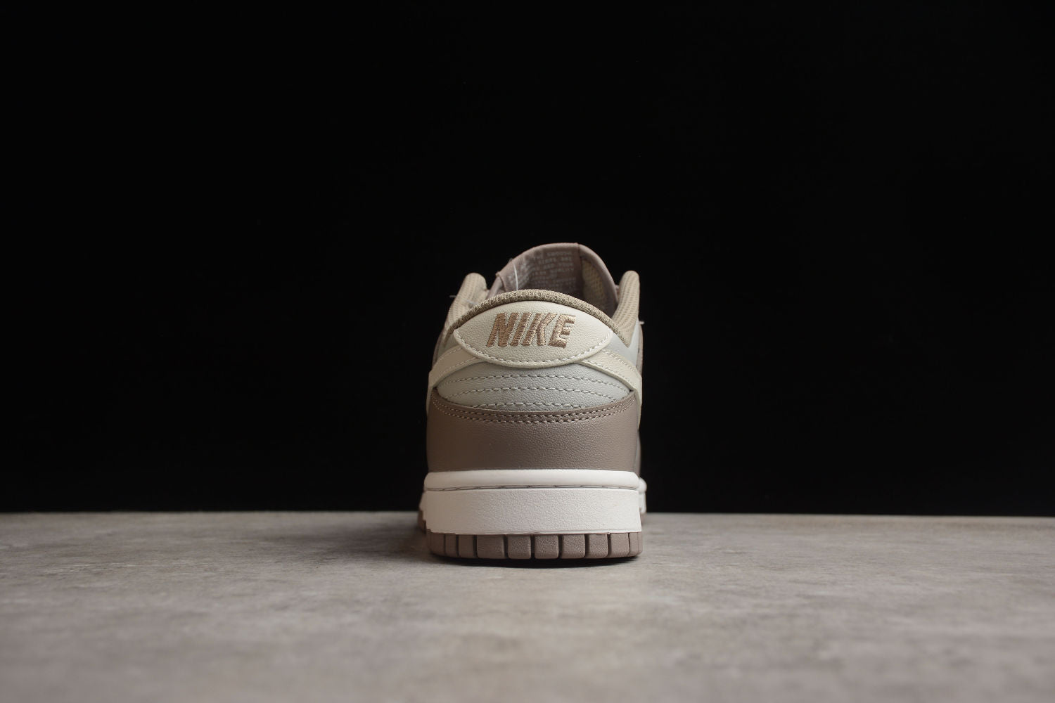SB Dunk Low “Grey” FD0792 001