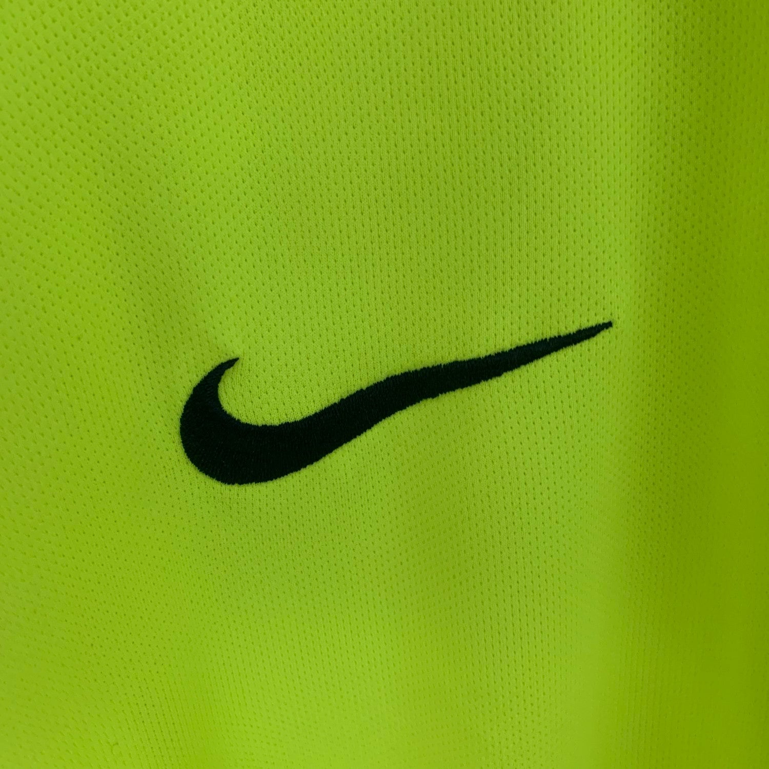 Barcelona Away Long Sleeve Retro Jersey 2005/06