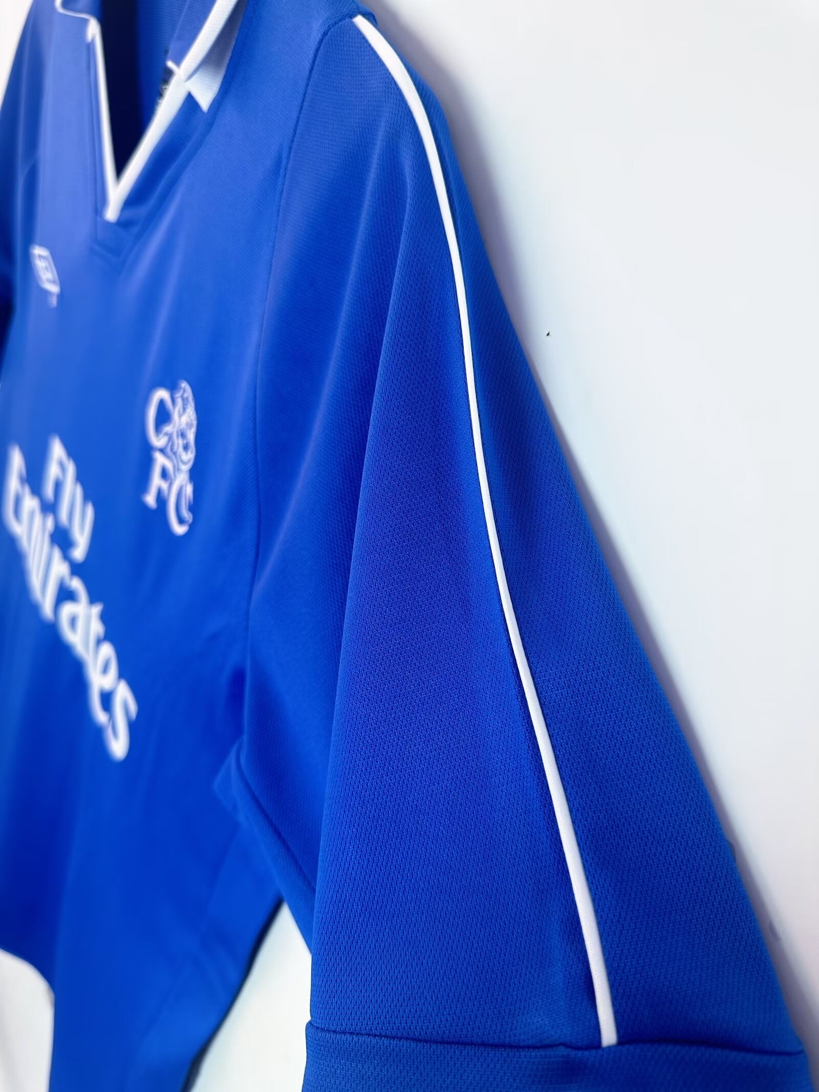 Chelsea Home Retro Jersey 2001/03