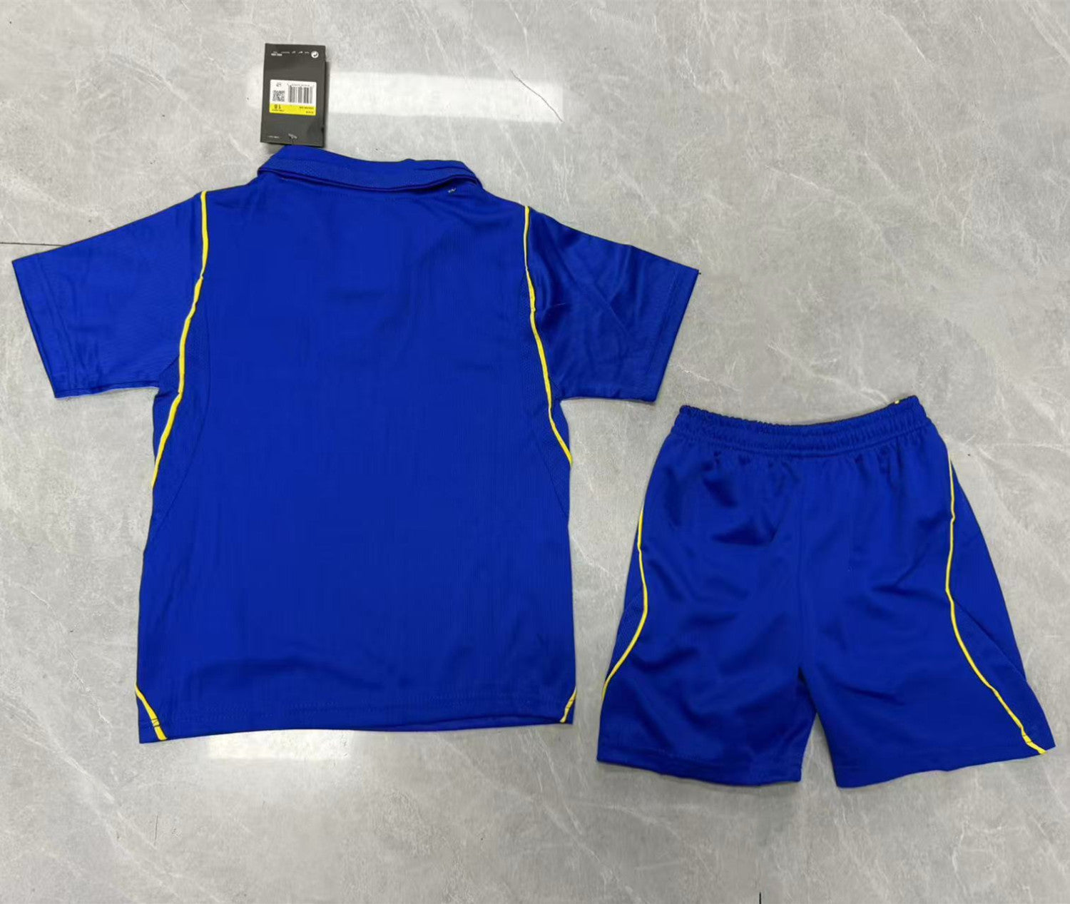 Chelsea Home Kids Suit & Socks 26/27