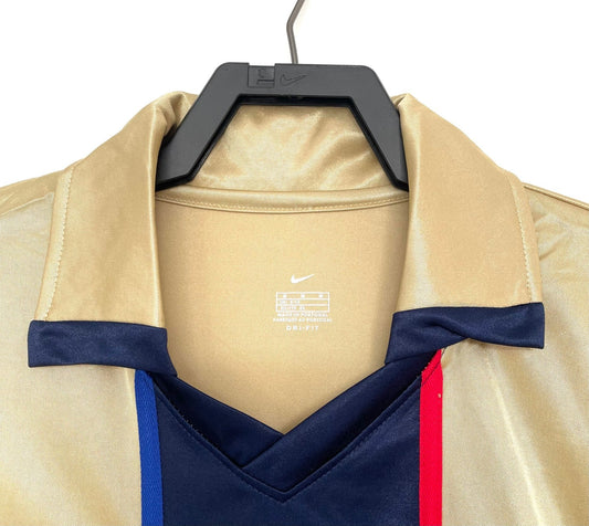 Barcelona Away Retro Jersey 2001/02