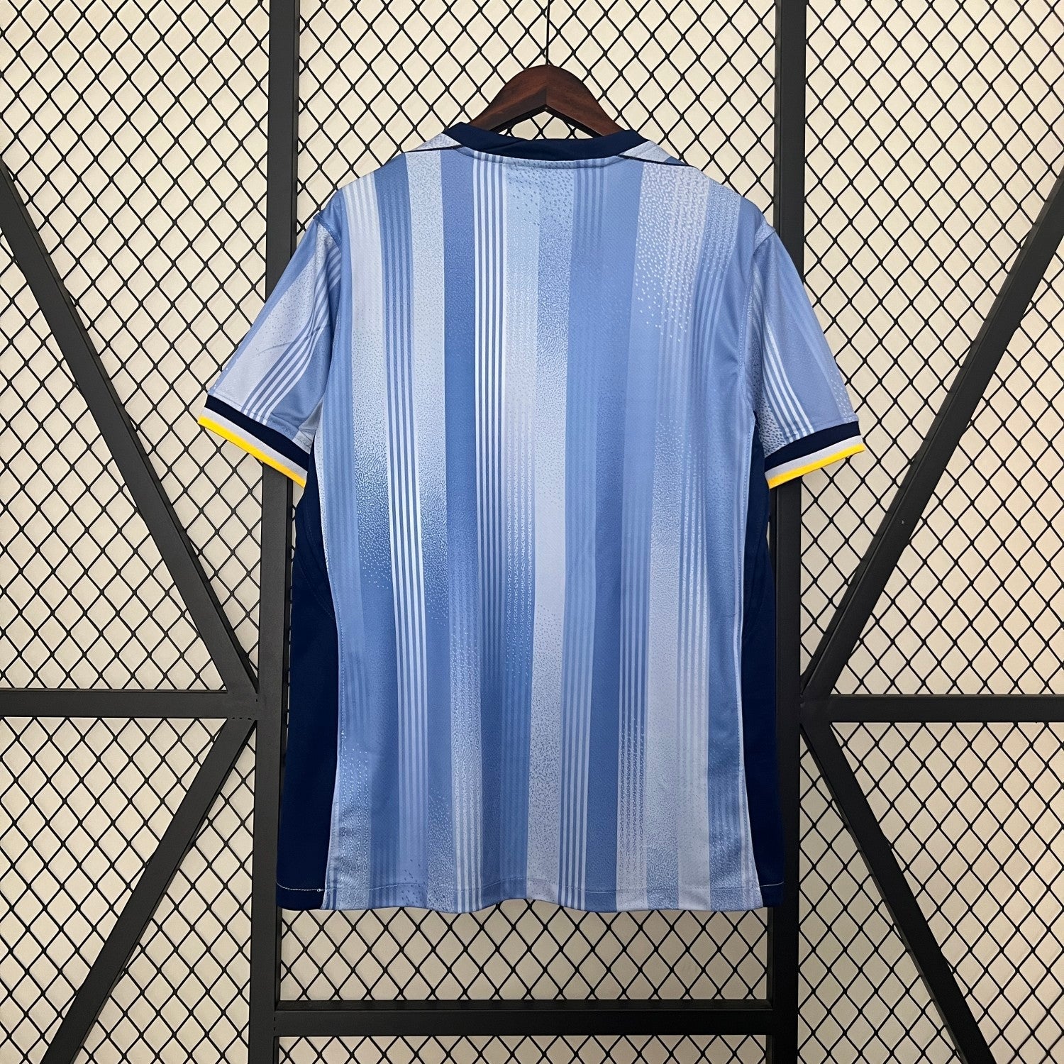 Tottenham Hotspur Winners Away Man Jersey 24/25