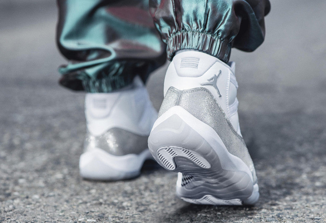 Air Jordan 11 WMNS “Metallic Silver” AR0715-100