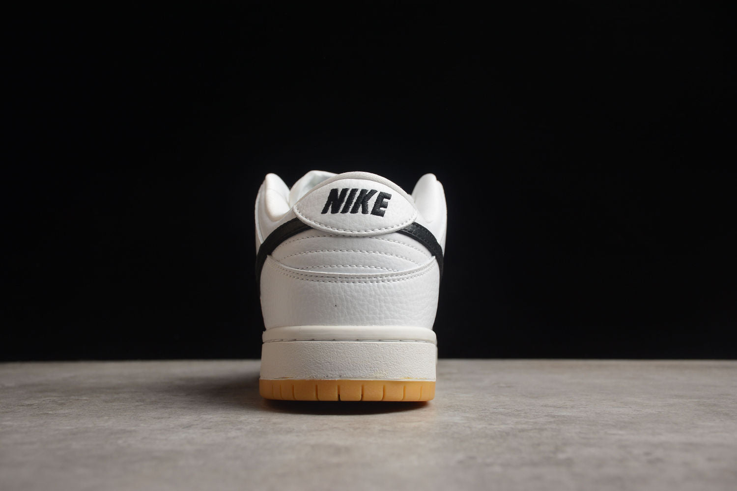 SB Dunk Low Pro lso White Gum White Black CD2563-101