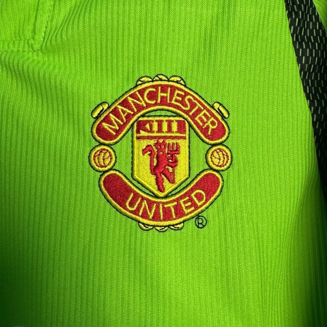 Manchester United Home Long Sleeve Retro Jersey 1998/99