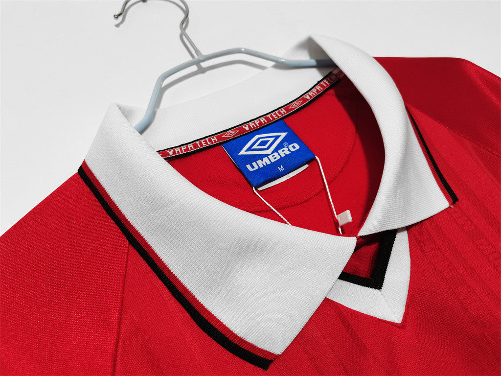 Manchester United Home Long Sleeve Retro Jersey 1999/00