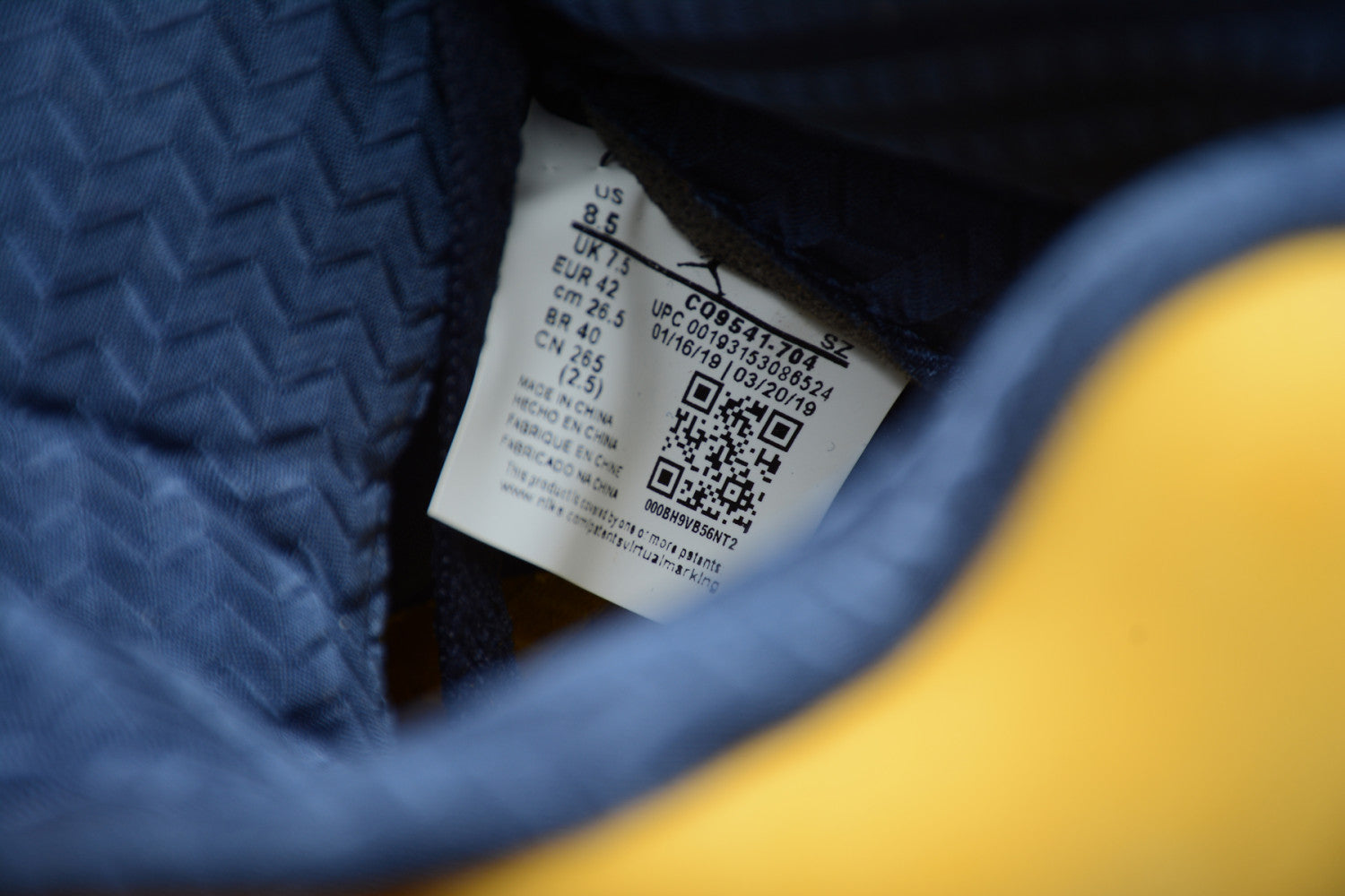 Air Jordan 5 Retro Michigan CQ9541-704