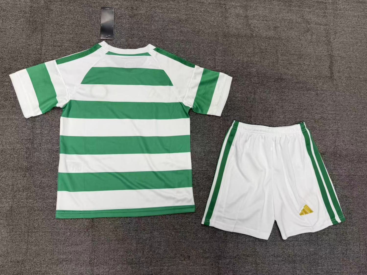 Celtic Home Kids Suit & Socks 26/27