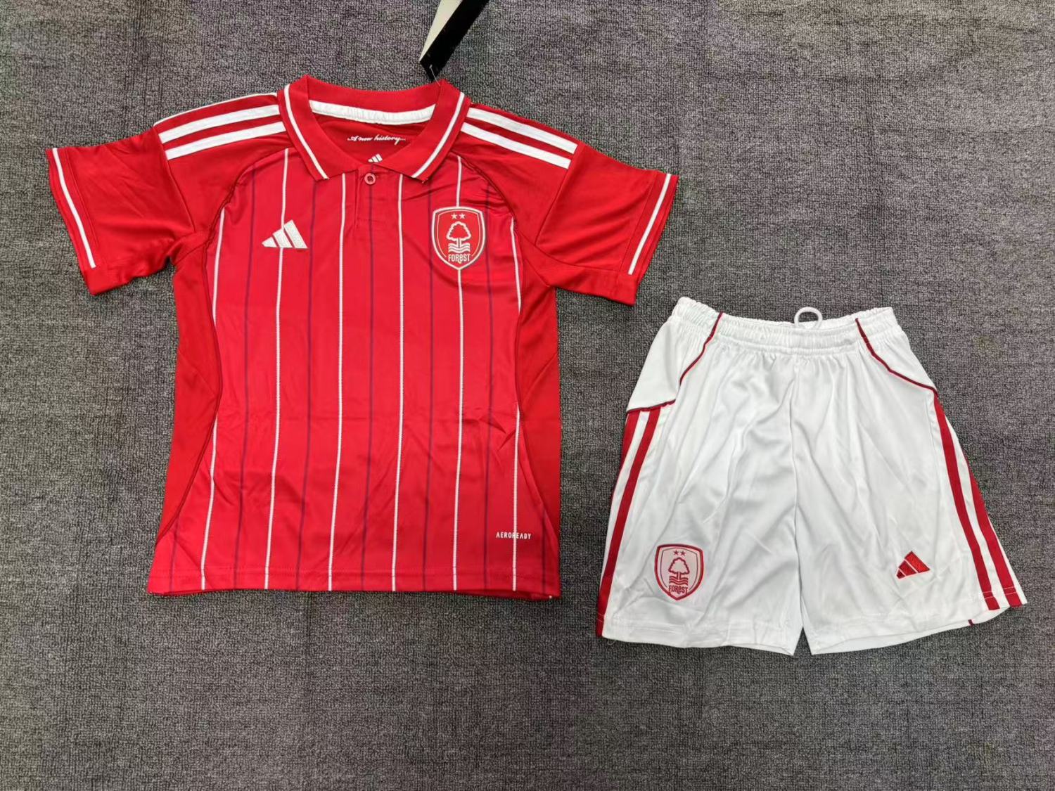 Nottingham Forest Home Kids Suit & Socks 25/26