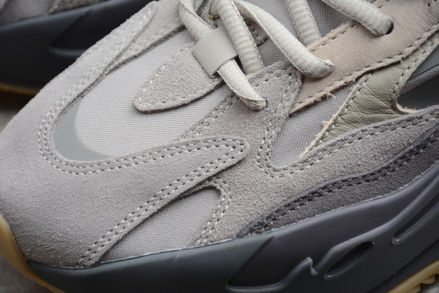 Yeezy 700 V2 Gray FU7914